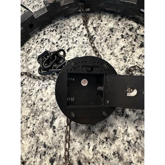 Vtg Gemmy Haunted 16” Spooky Chandelier With Sound & Flickering Lights Gargoyles - Picture 10 of 17